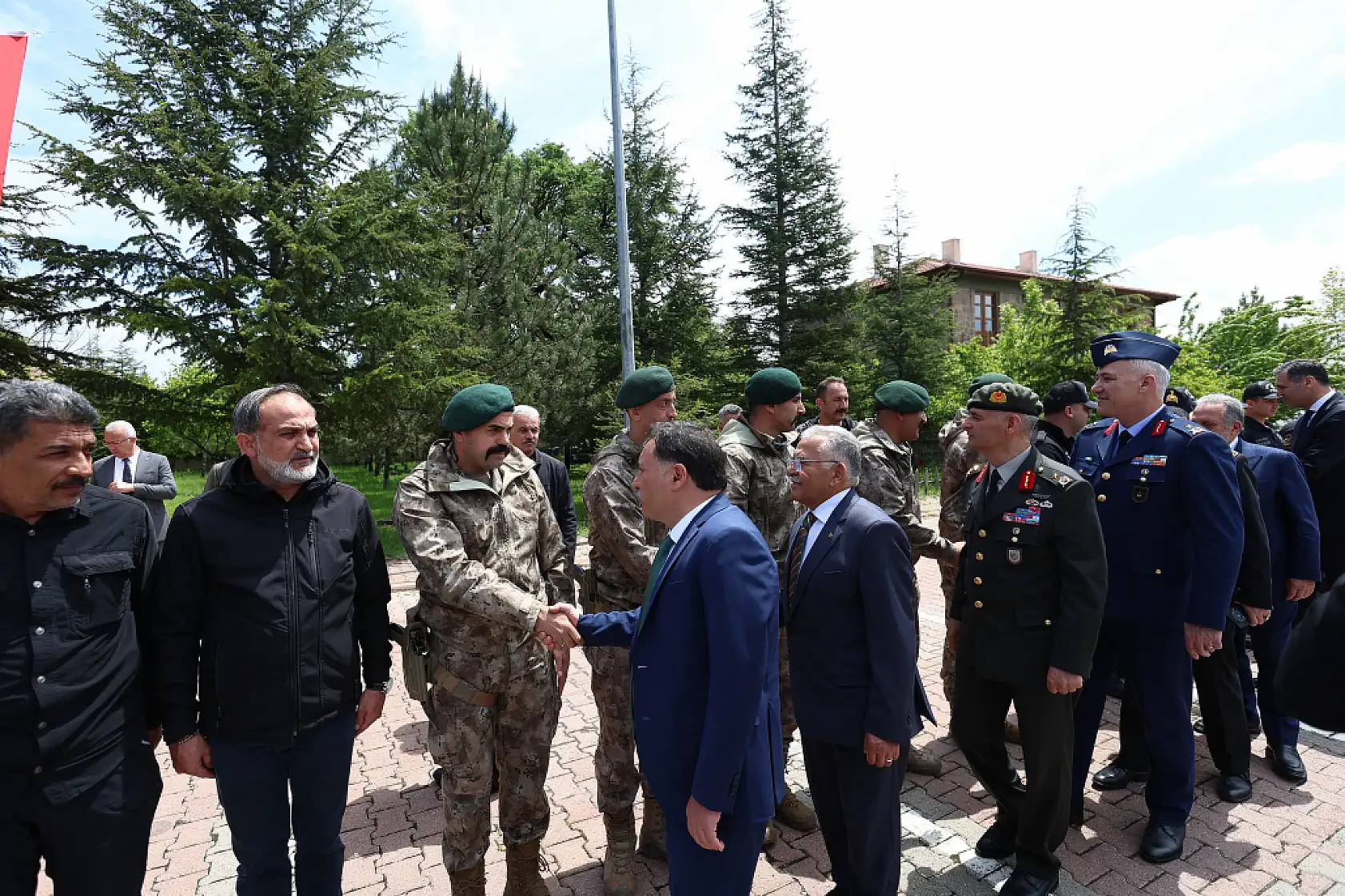 Büyükkılıç'tan gönül seferberliği