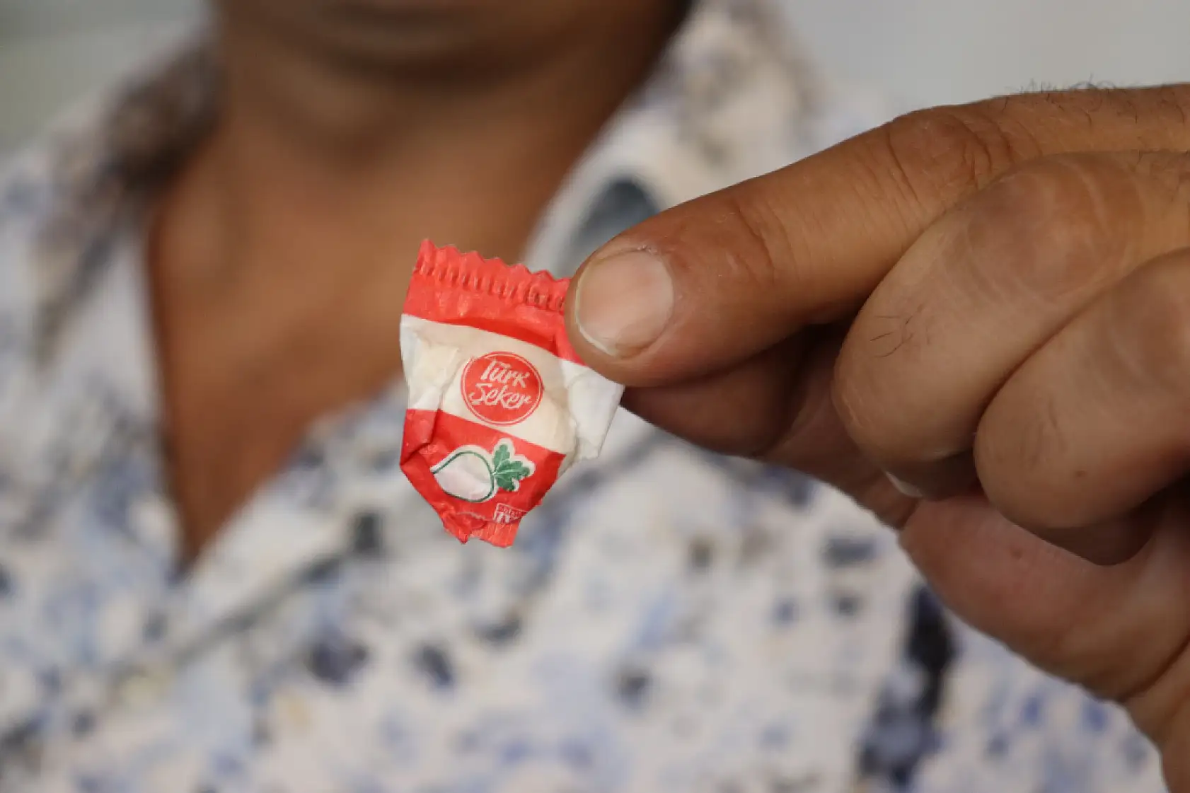 Kayseri'de küp şeker alan bir esnaf paketi açınca şok geçirdi