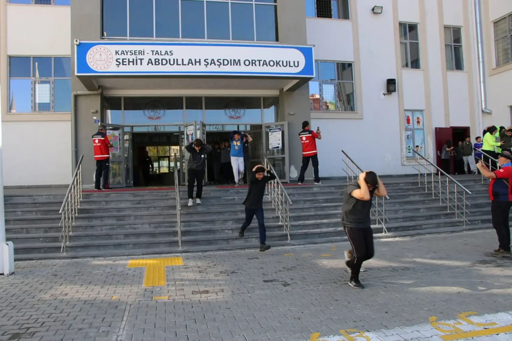 Kayseri'de gerçeğe yakın tatbikat!