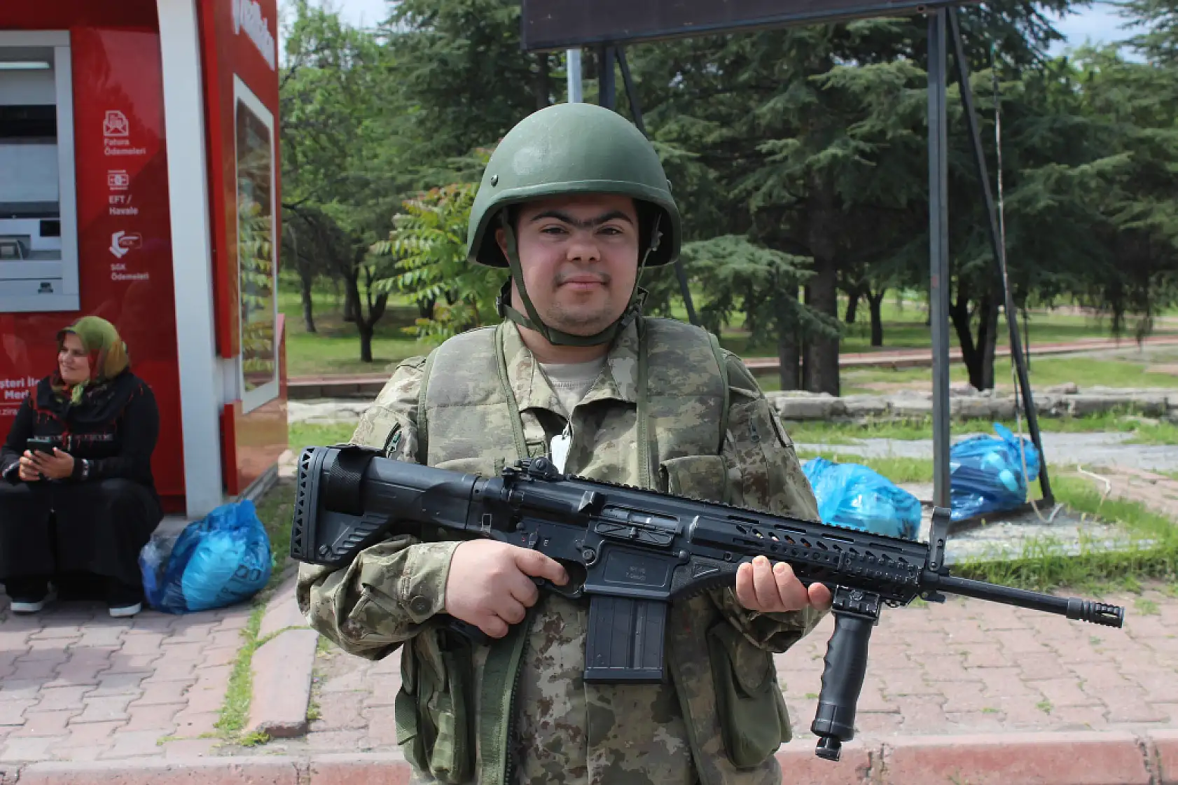 Kayserili gençler bir günlük asker oldu!