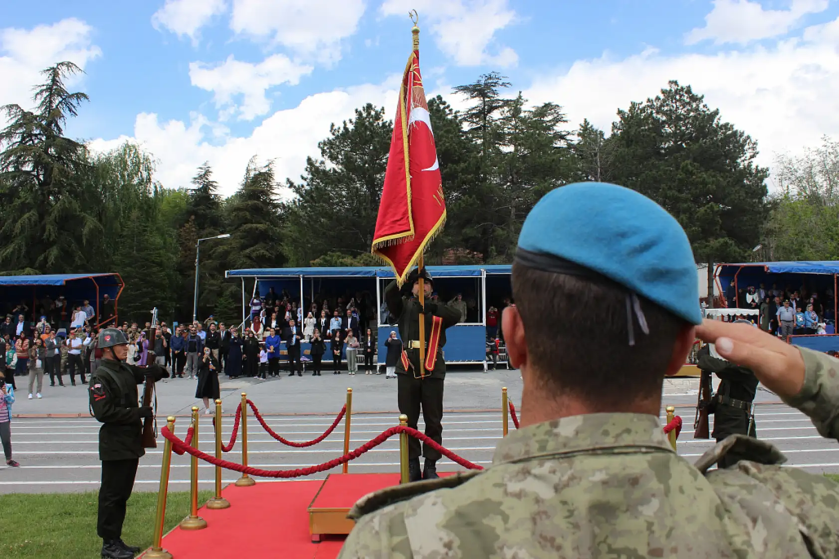 Kayserili gençler bir günlük asker oldu!