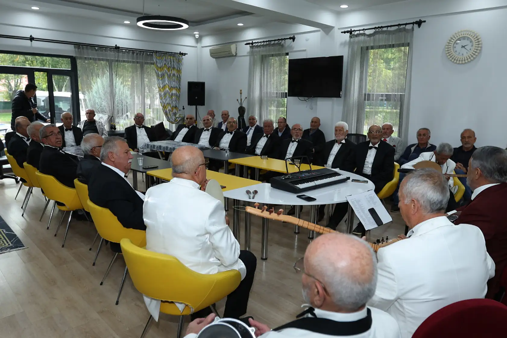 Hollandalı akademisyenlerden Ulu Çınarlar'a ziyaret!