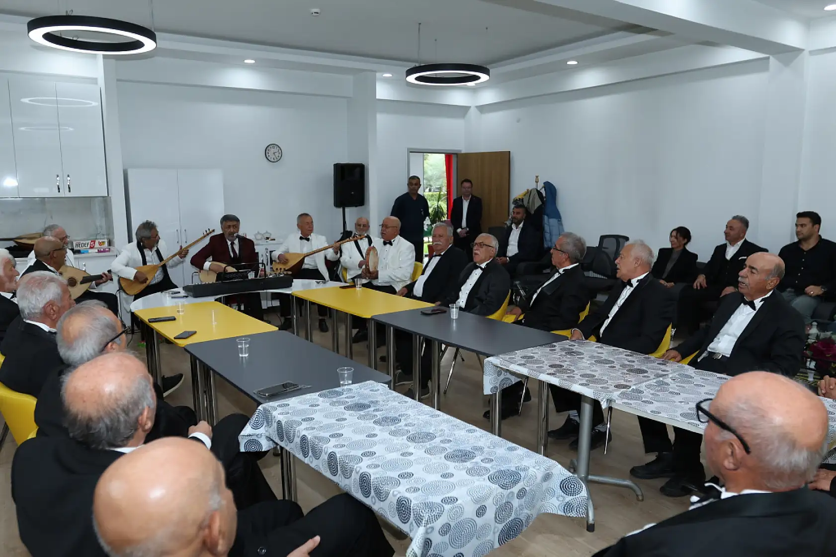 Hollandalı akademisyenlerden Ulu Çınarlar'a ziyaret!