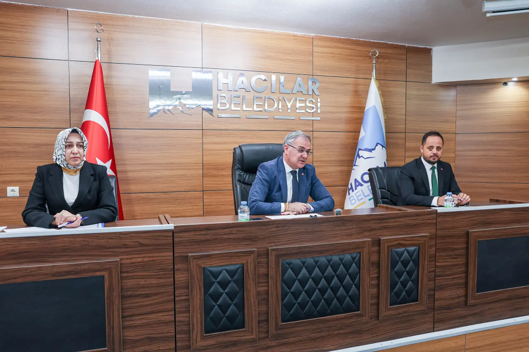 Hacılar'da meclis toplandı: 9 madde oy birliğiyle kabul edildi