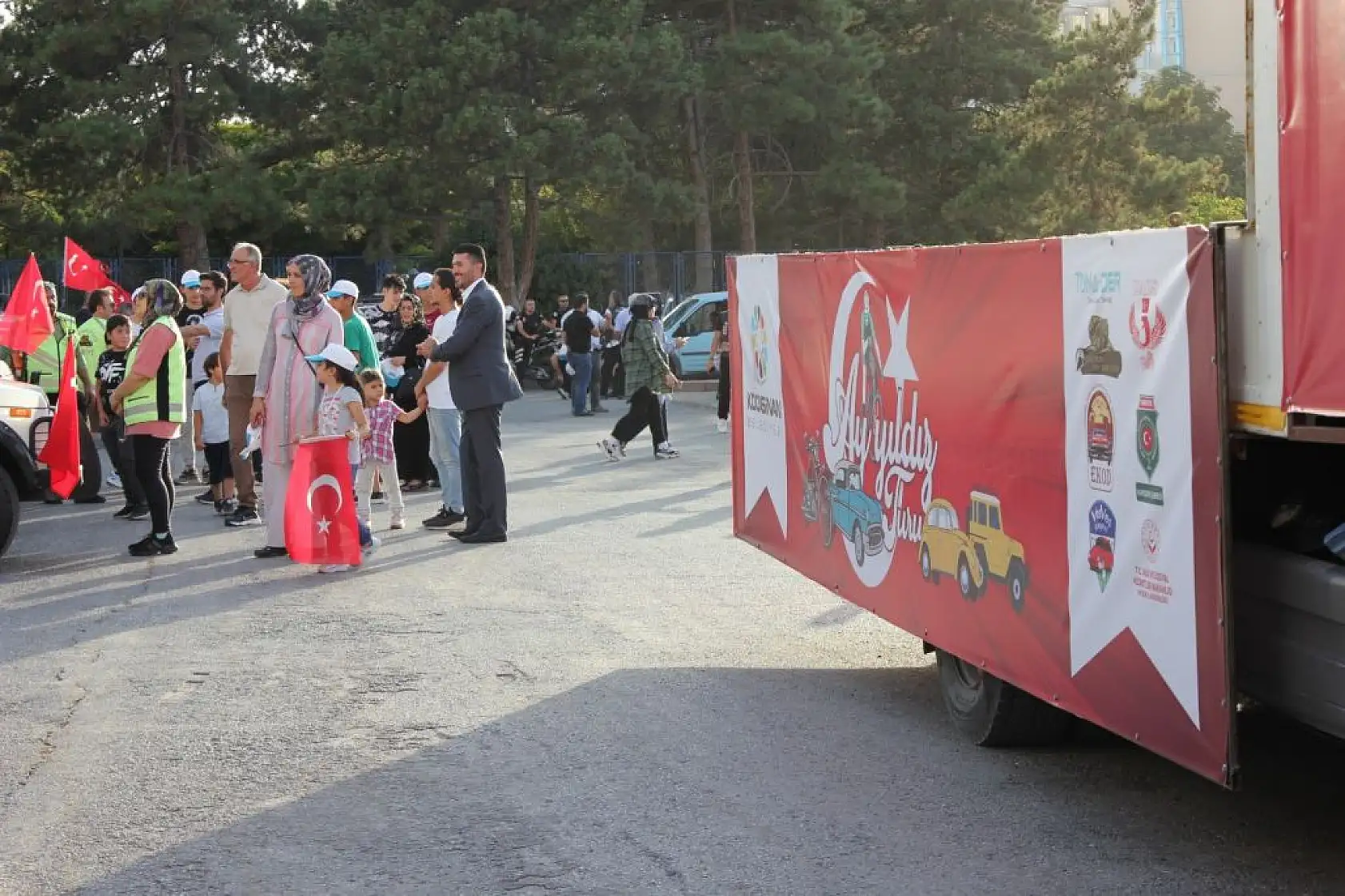 Kocasinan'dan Şehit ve Gazi ailelerine  'Ay Yıldız' turu