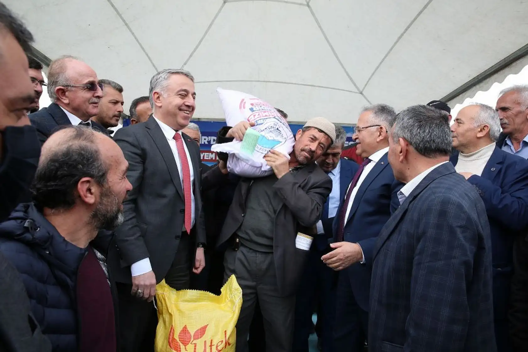  Büyükşehir'den tarıma 34,5 milyon TL'lik tohum desteği