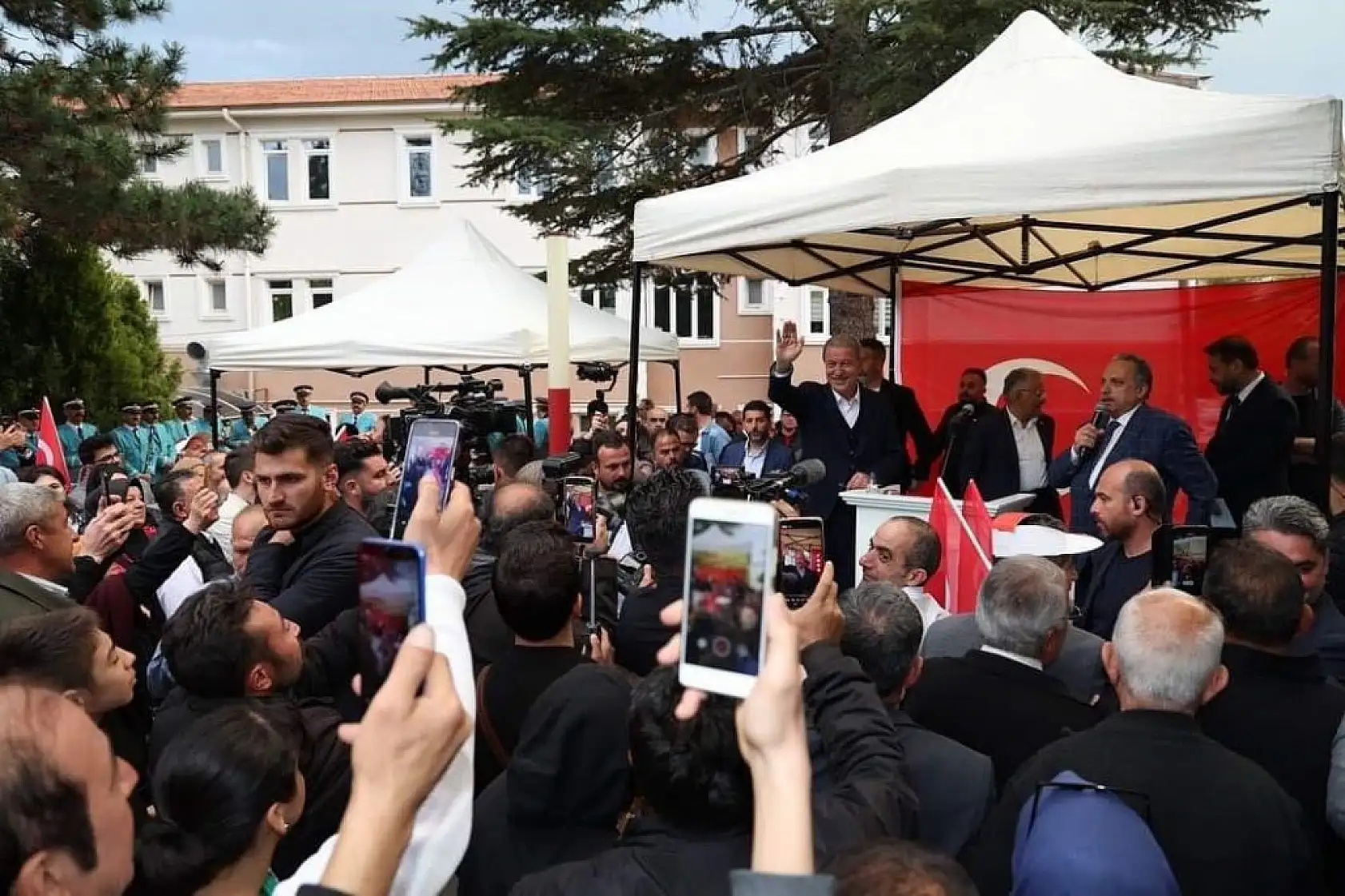 Akar'dan 'istikrar' vurgusu