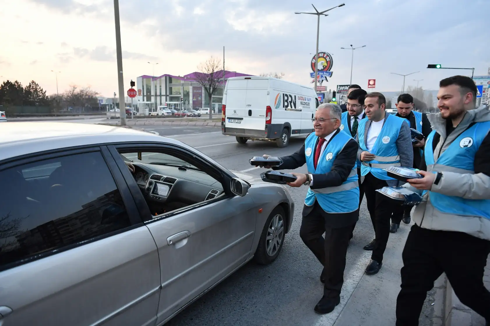 Başkan Büyükkılıç'ın 29 günü dolu dolu geçti: İftar ve sahur sofralarında buluştu