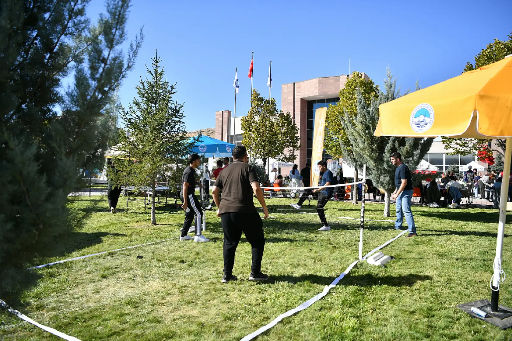 NNYÜ'de tanıtım etkinliği düzenlendi! Öğrencilerden tam not...