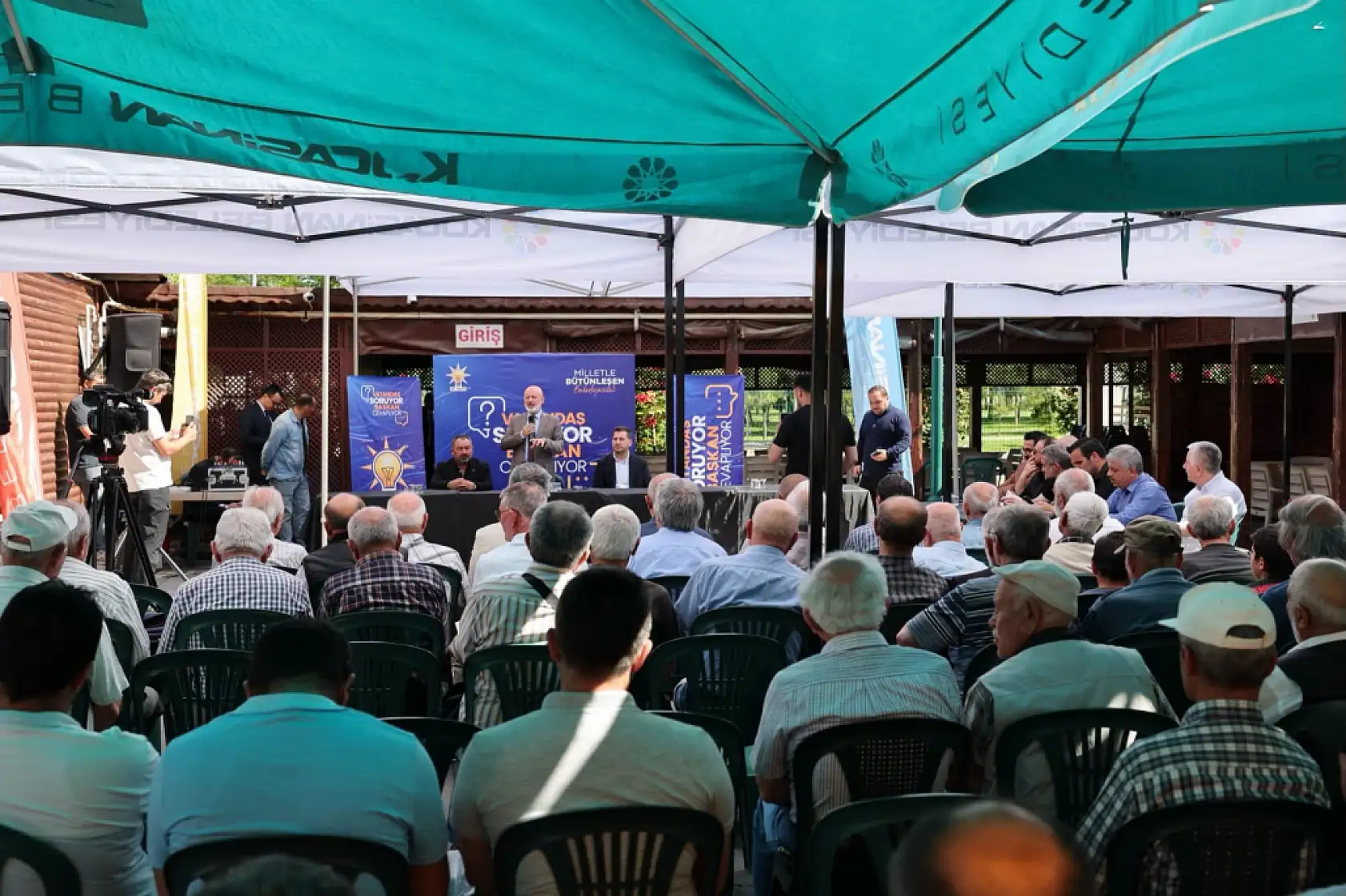 Kocasinan'da mikrofon vatandaşa verildi! Başkan gelen talepleri tek tek dinledi