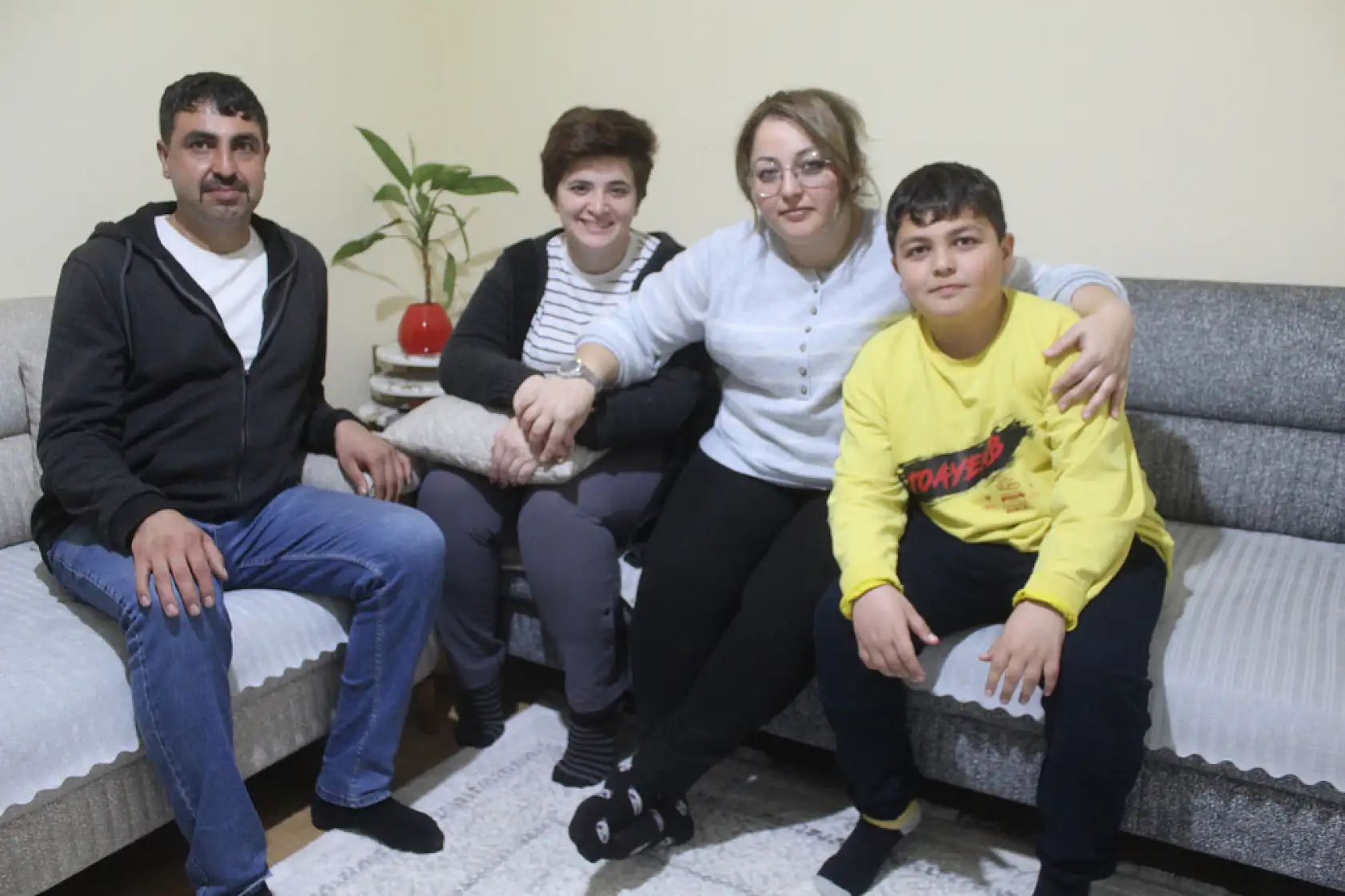 Kayserili genç kadın, 11 yıldır gerçek ailesini arıyor