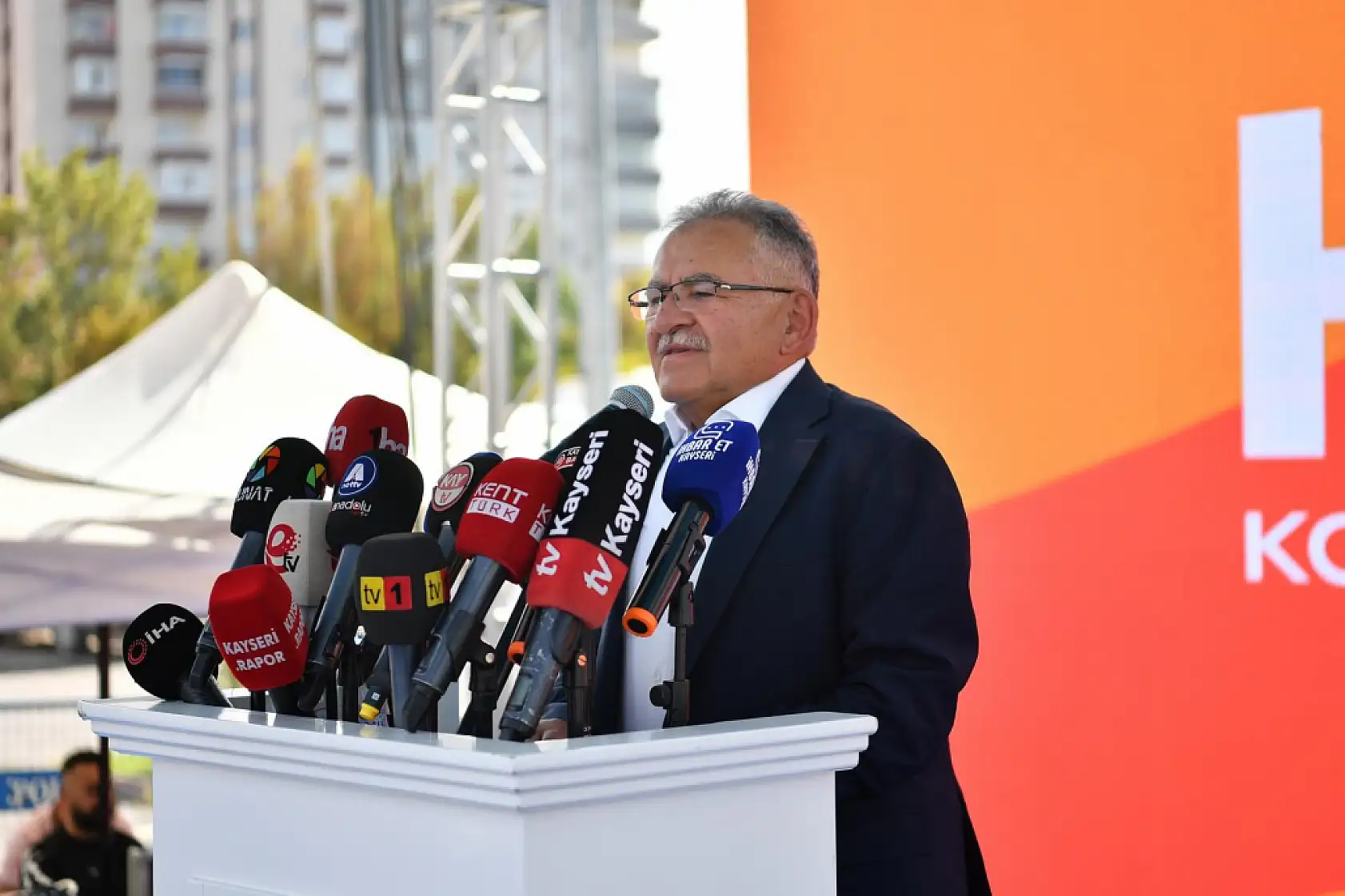 Heyecanla beklenen Kayseri Kitap Fuarı açıldı