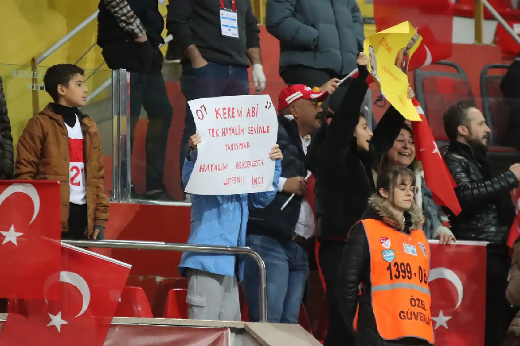 Kadir Has Stadı'ndan ilk görüntüler-Coşkulu bekleyiş!