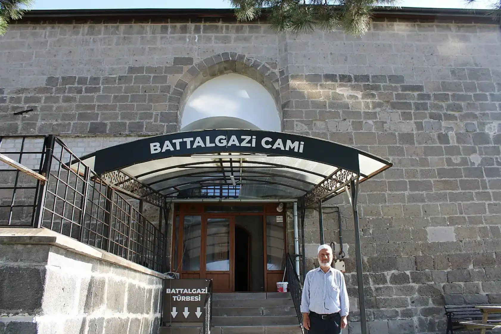 Kayseri'den 22 Nisan kısa kısa - Cam silerken yere düşen kadın, Hulusi Akar, ERÜ, Kayserispor...