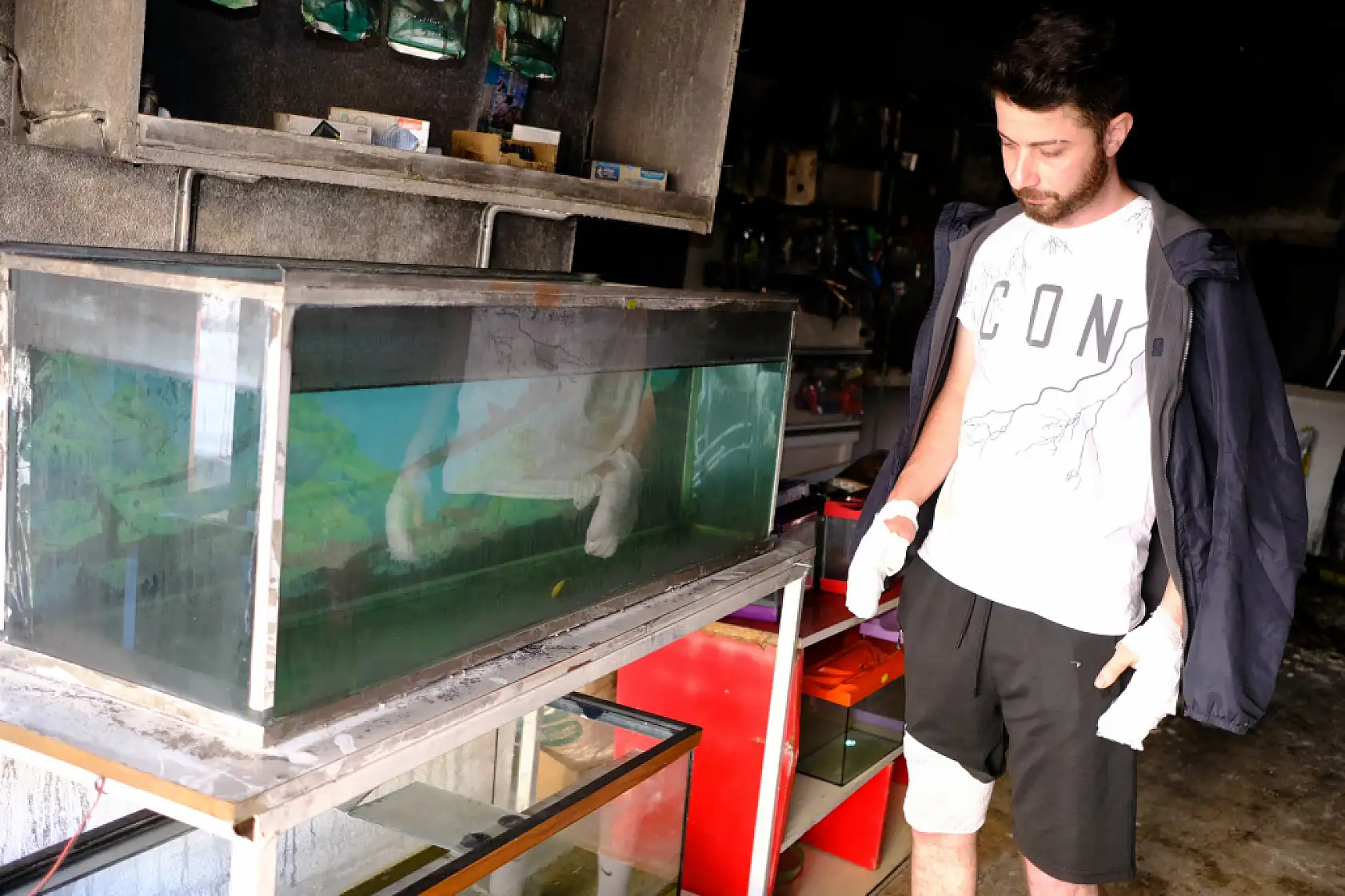 Kayseri'de hayvanlarını yangından kurtarmak isterken....