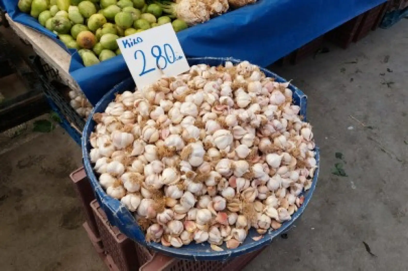 Her yerde 280 TL, burada 130 TL - Bayram öncesi kilo kilo alıyorlar!