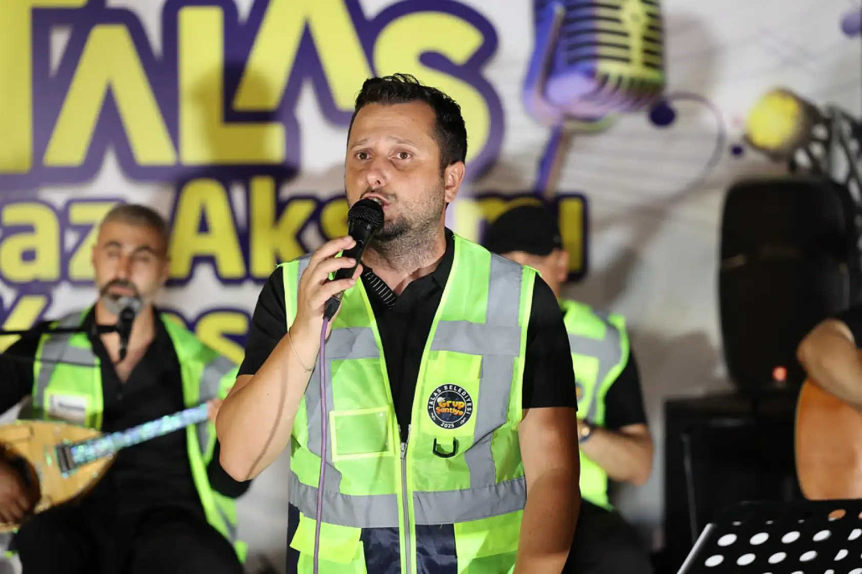 Talas Millet Bahçesi'nde Grup Şantiye rüzgarı: Halay çektiler, çiftetelli oynadılar!