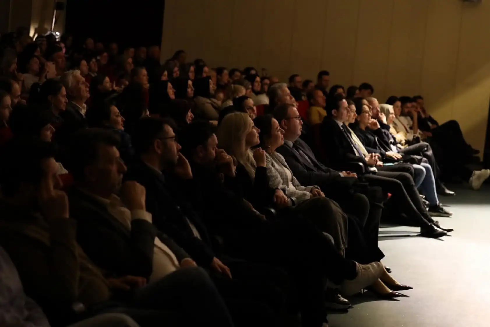 Kapalı gişe oynayan oyun şimdi Kayseri'de: Üstelik ücretsiz!