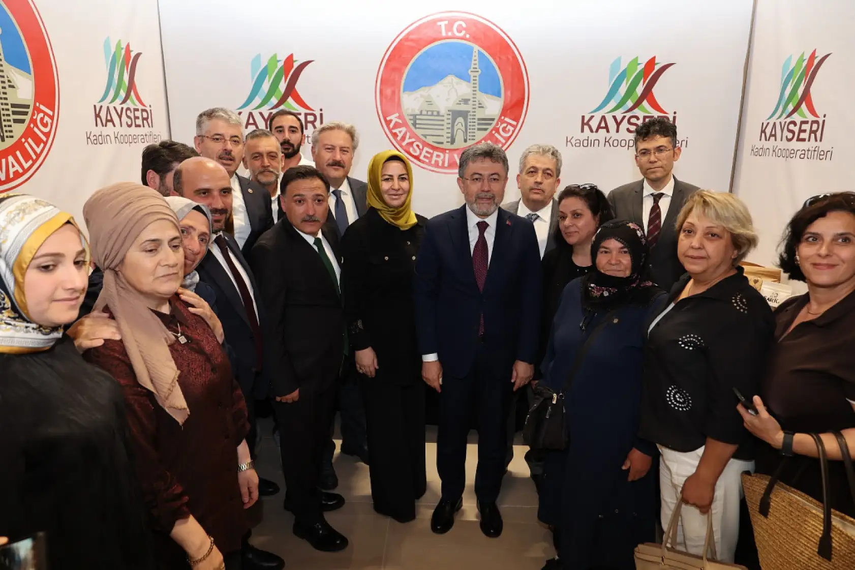 Kayseri'de tüketici ve esnaf, aynı çatı altında buluştu: Çarşı Melikgazi resmen açıldı!