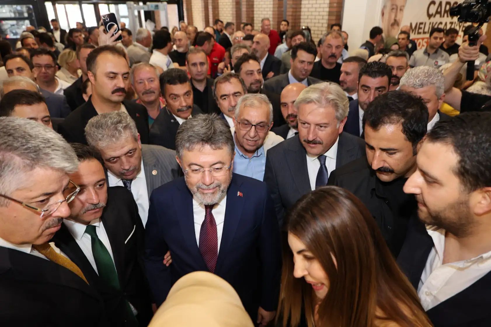 Kayseri'de tüketici ve esnaf, aynı çatı altında buluştu: Çarşı Melikgazi resmen açıldı!