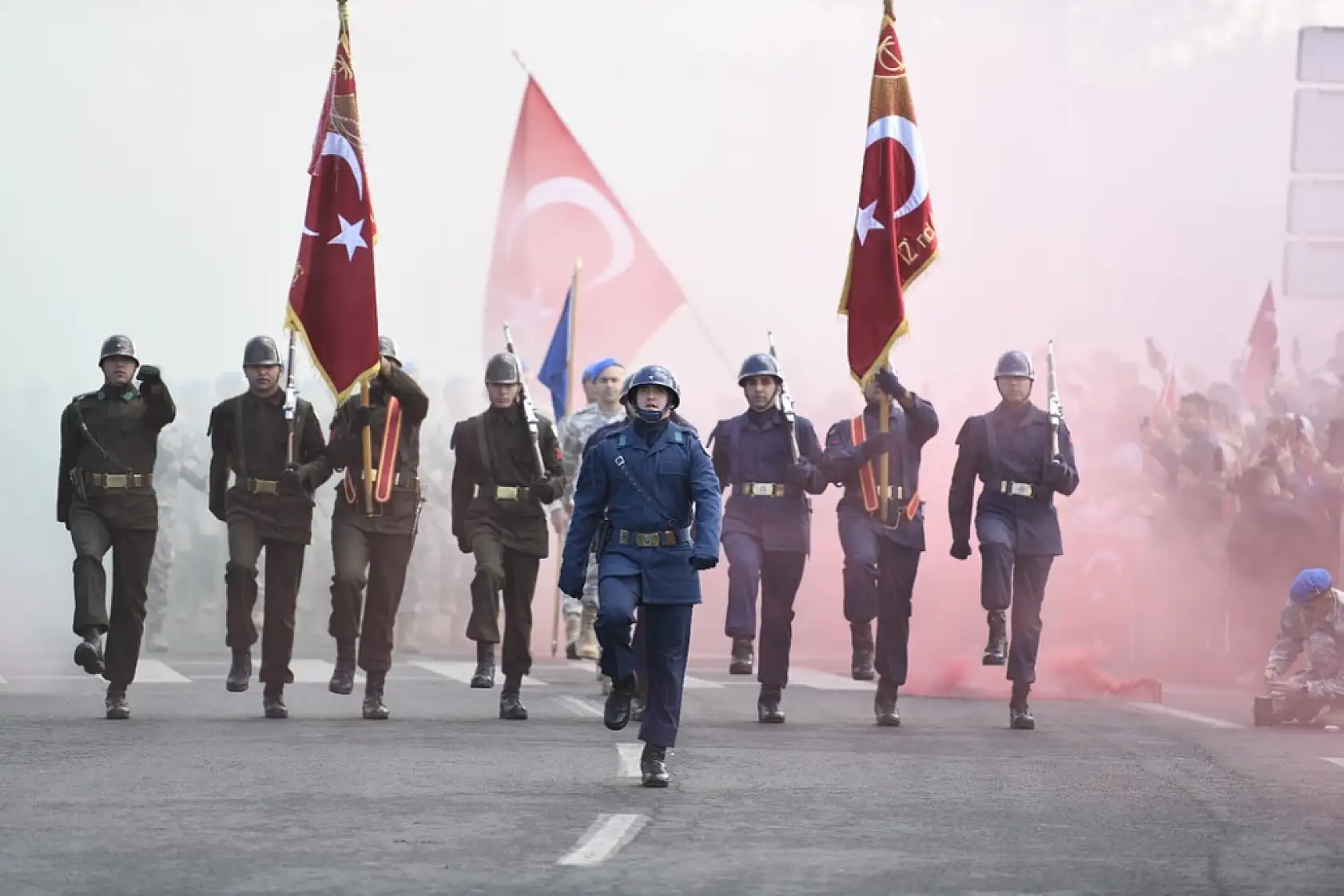 Kayseri'de 29 Ekim Cumhuriyet Bayramı coşkusu: Büyüleyen görüntüler!