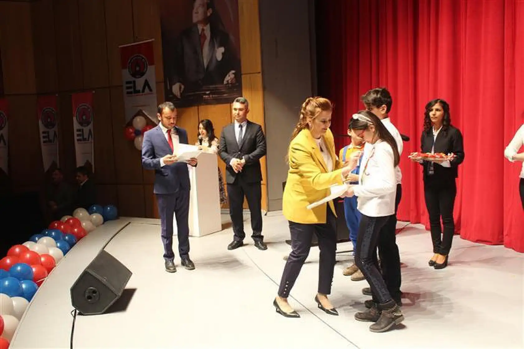 ELA Dil Kursundan Muhteşem Gece