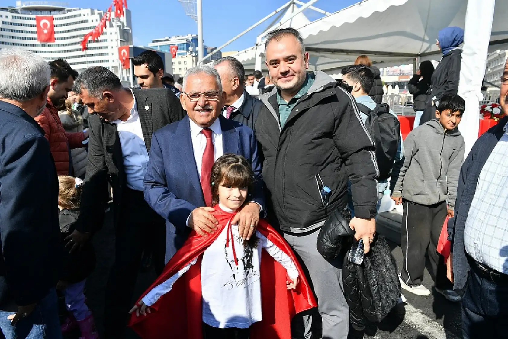 Kayseri'de 29 Ekim Cumhuriyet Bayramı coşkusu: Büyüleyen görüntüler!