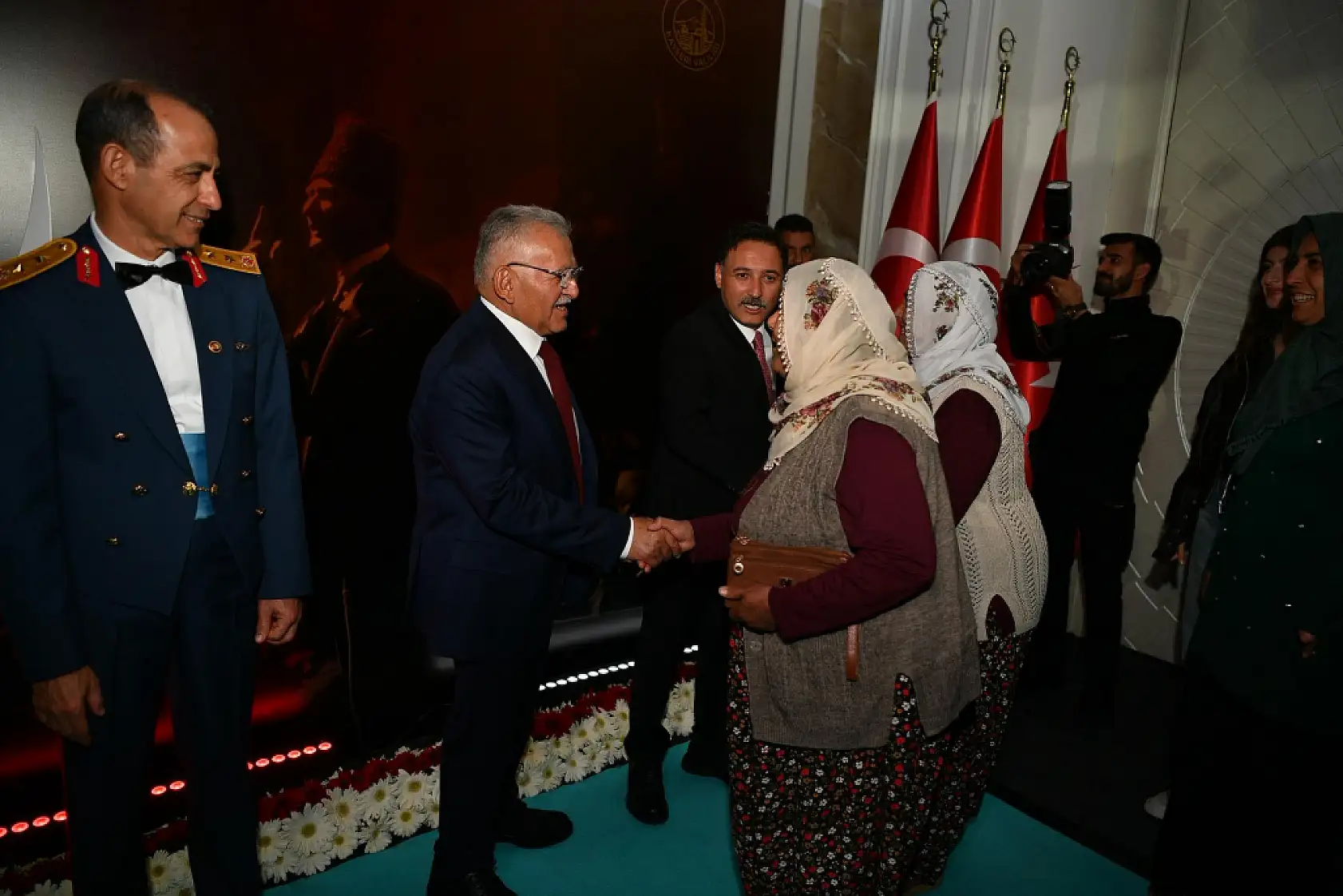 Kayseri'de Cumhuriyet coşkusu: Başkan Büyükkılıç resepsiyonda!