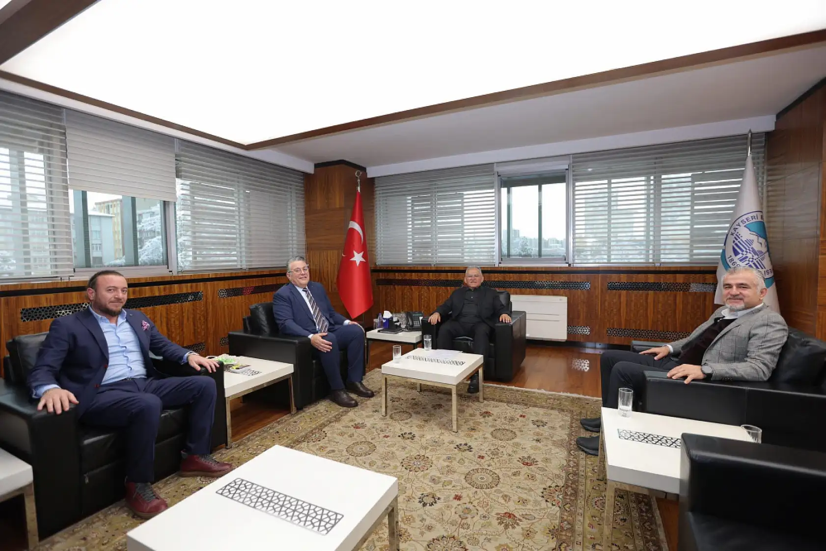 Başkan Büyükkılıç'ın 'Gönül Köprüsü' mesaisi