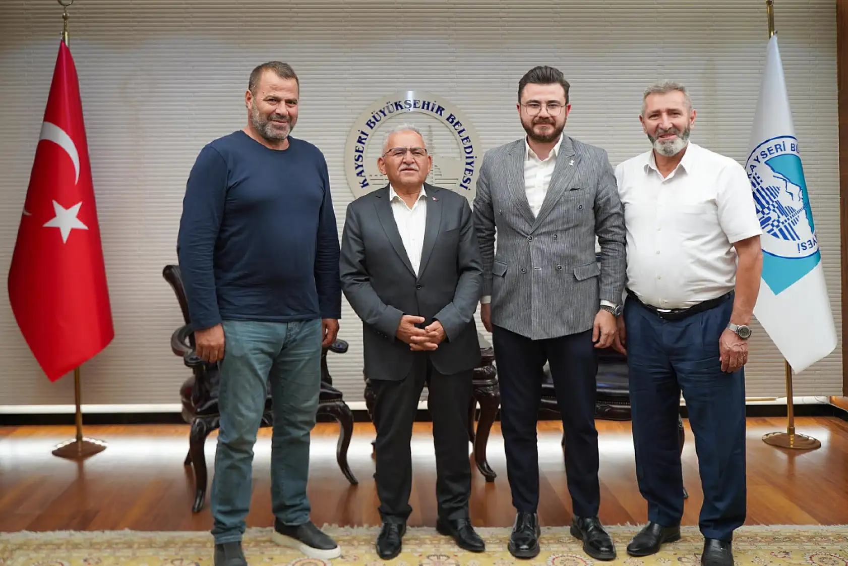 Kayseri'de STK'lardan Büyükkılıç'a yoğun ziyaret trafiği