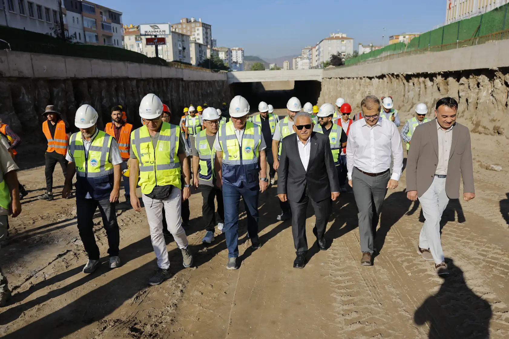 Kartal Katlı Kavşağı projesinden son görüntüler: Tünel çalışmaları başladı!