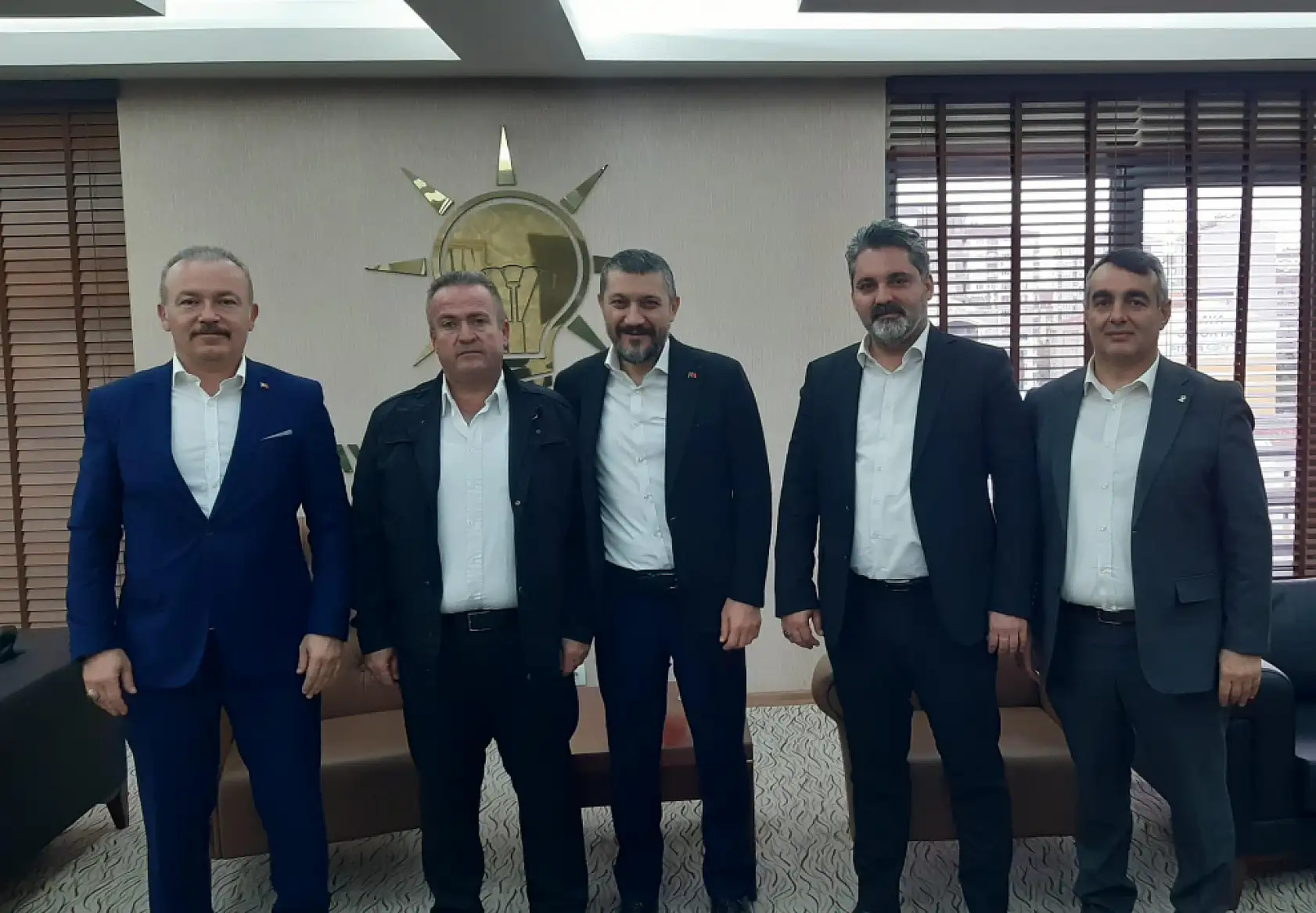 AK Parti Kayseri'de dikkat çeken değişiklikler! Bir bir görevden alınıyorlar!