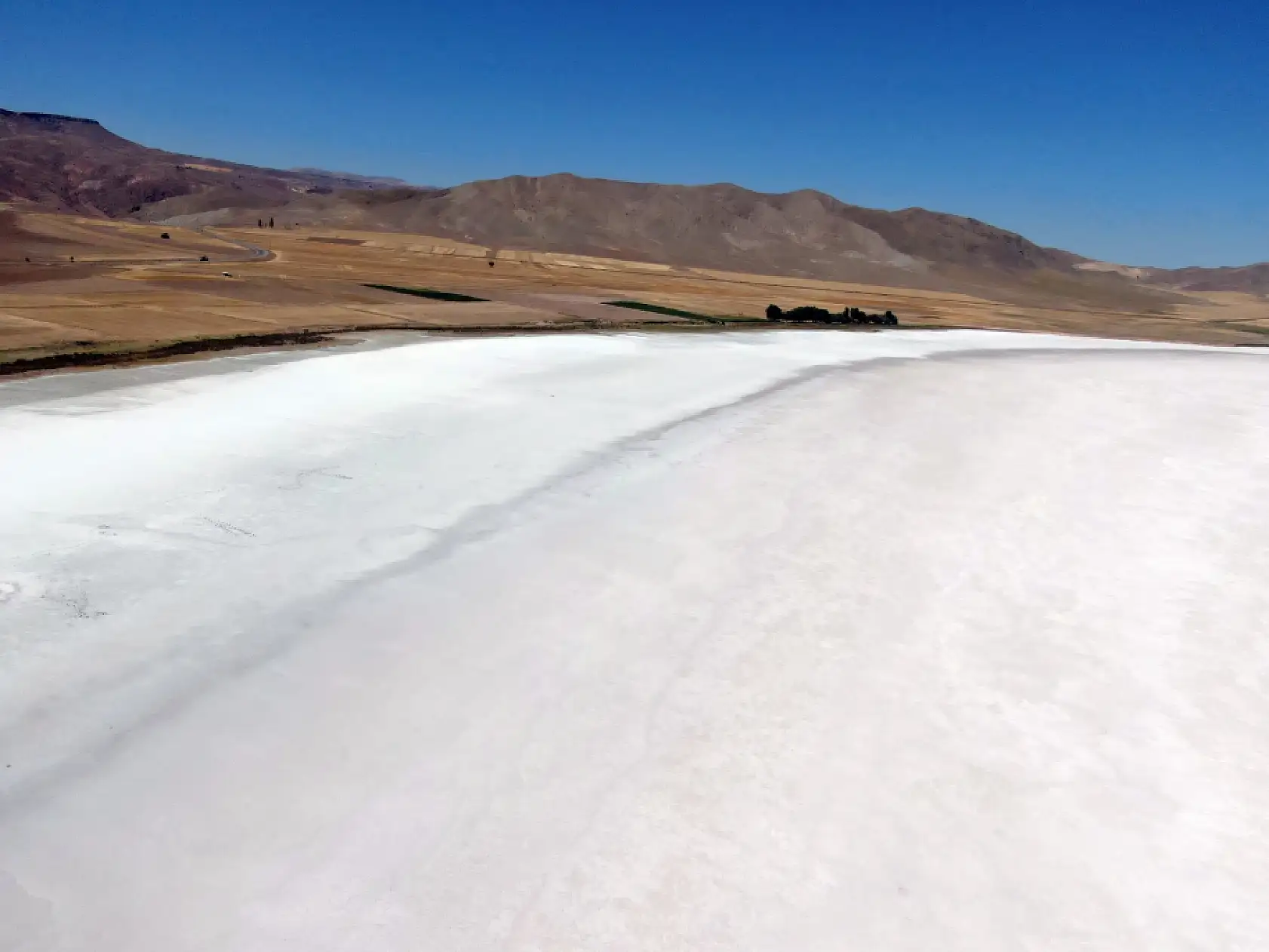 Kayseri'nin beyaz cenneti: Palas Tuzla Gölü'nde görsel şölen!