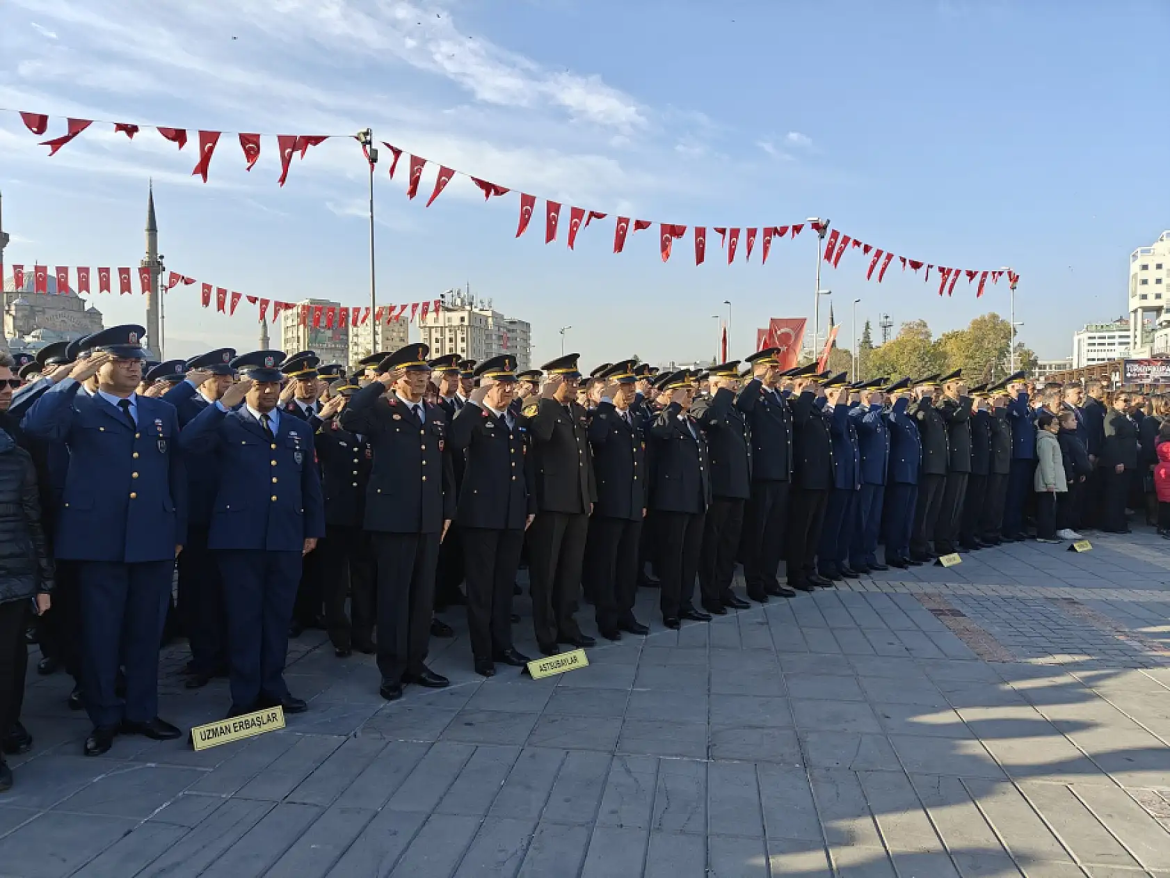 Kayseri'de Mustafa Kemal Atatürk saygıyla anıldı!