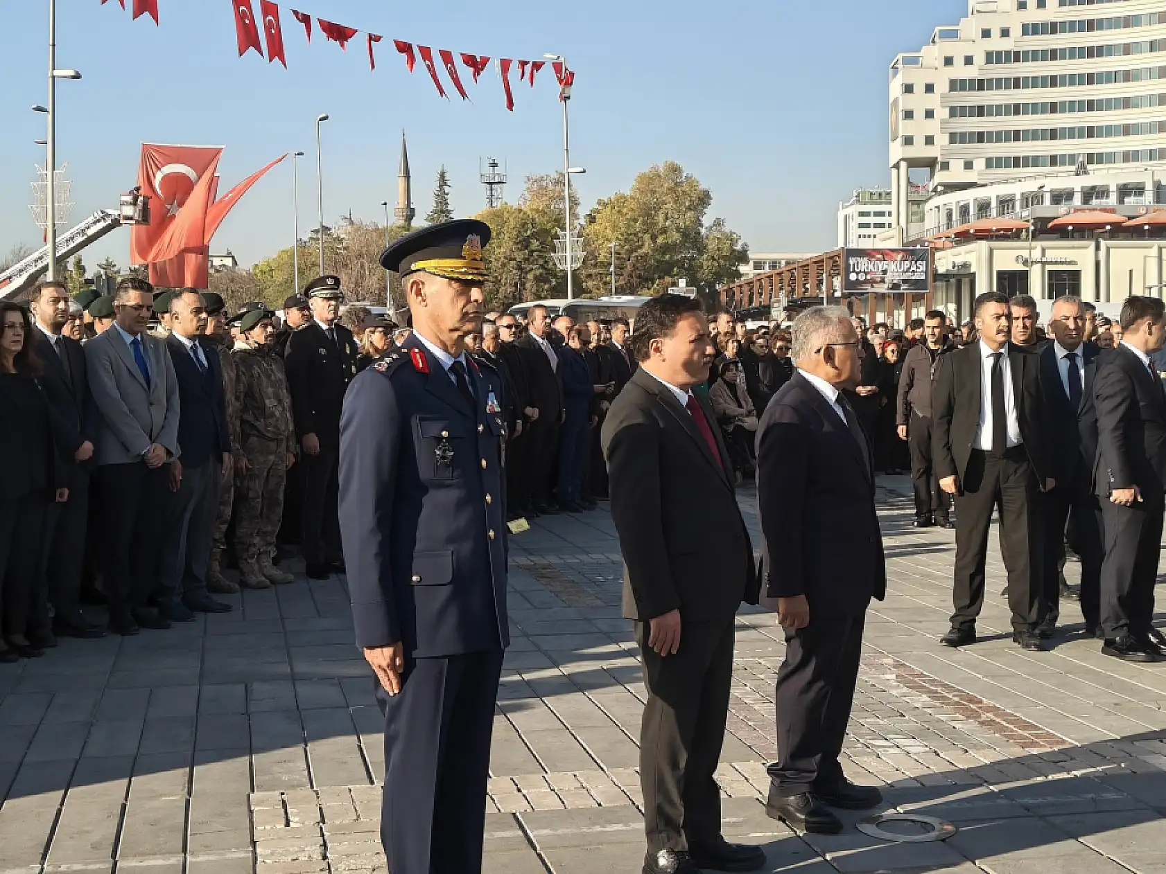 Kayseri'de Mustafa Kemal Atatürk saygıyla anıldı!