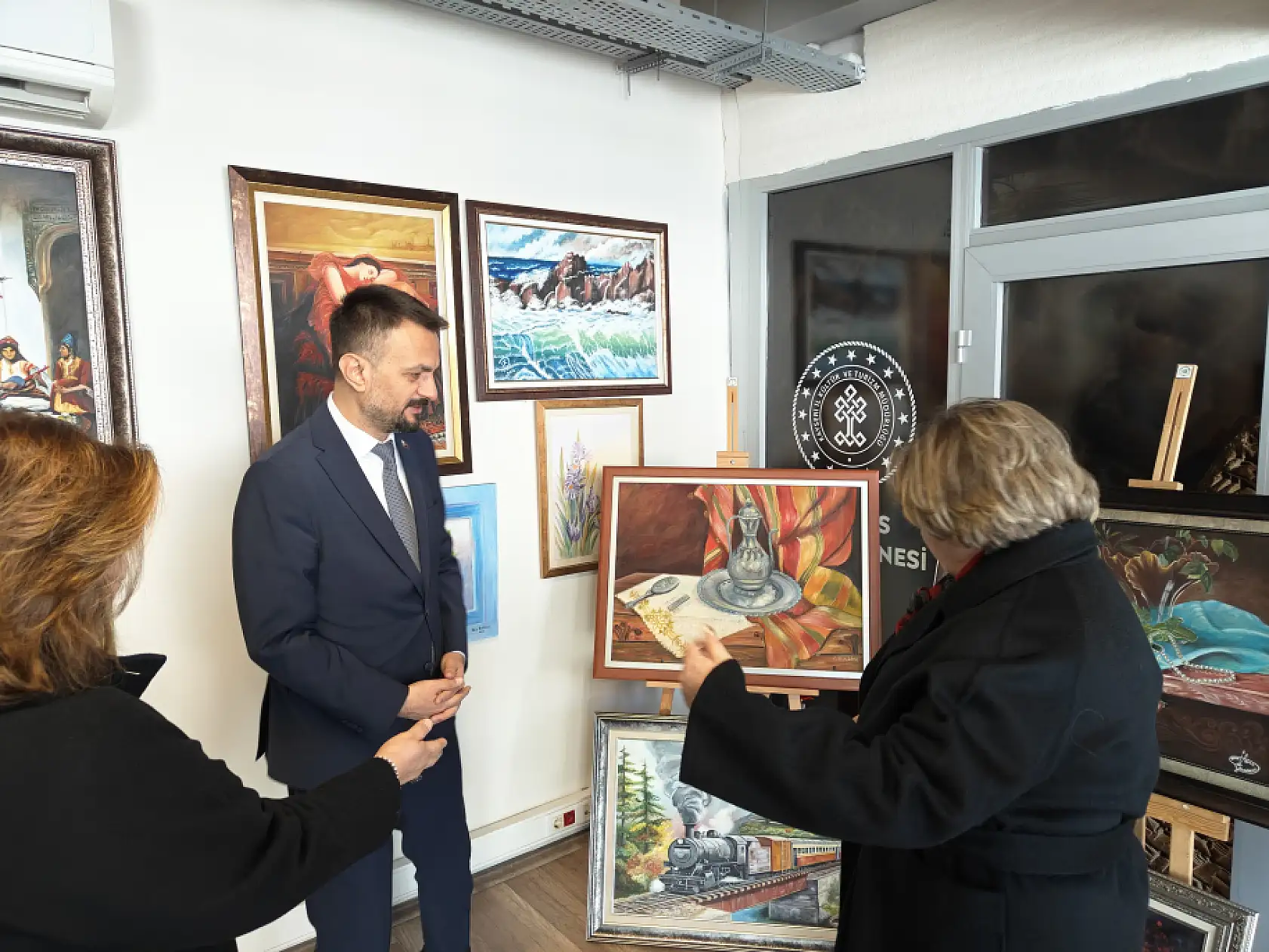 Kayseri'de 80 yaşındaki kadın 25 yıllık sanat sevgisini sürdürüyor