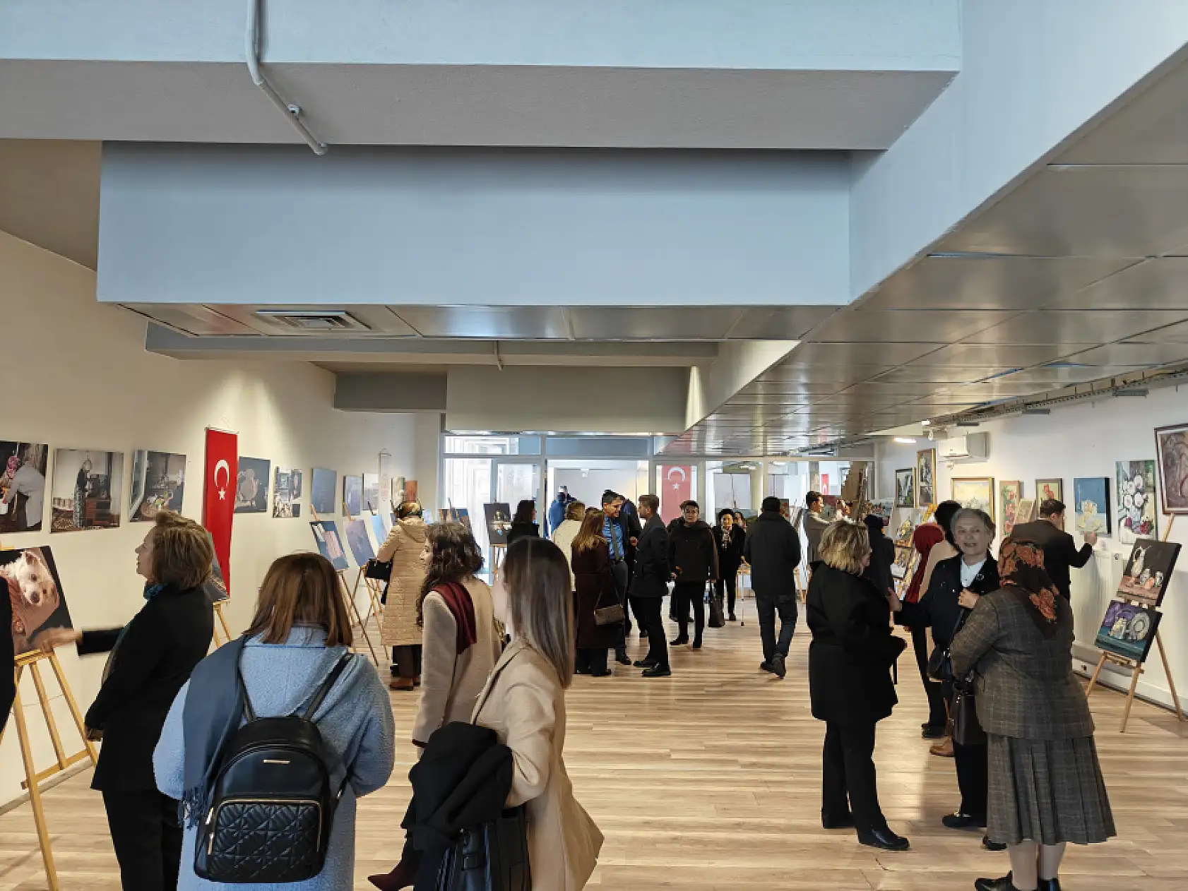 Kayseri'de 80 yaşındaki kadın 25 yıllık sanat sevgisini sürdürüyor