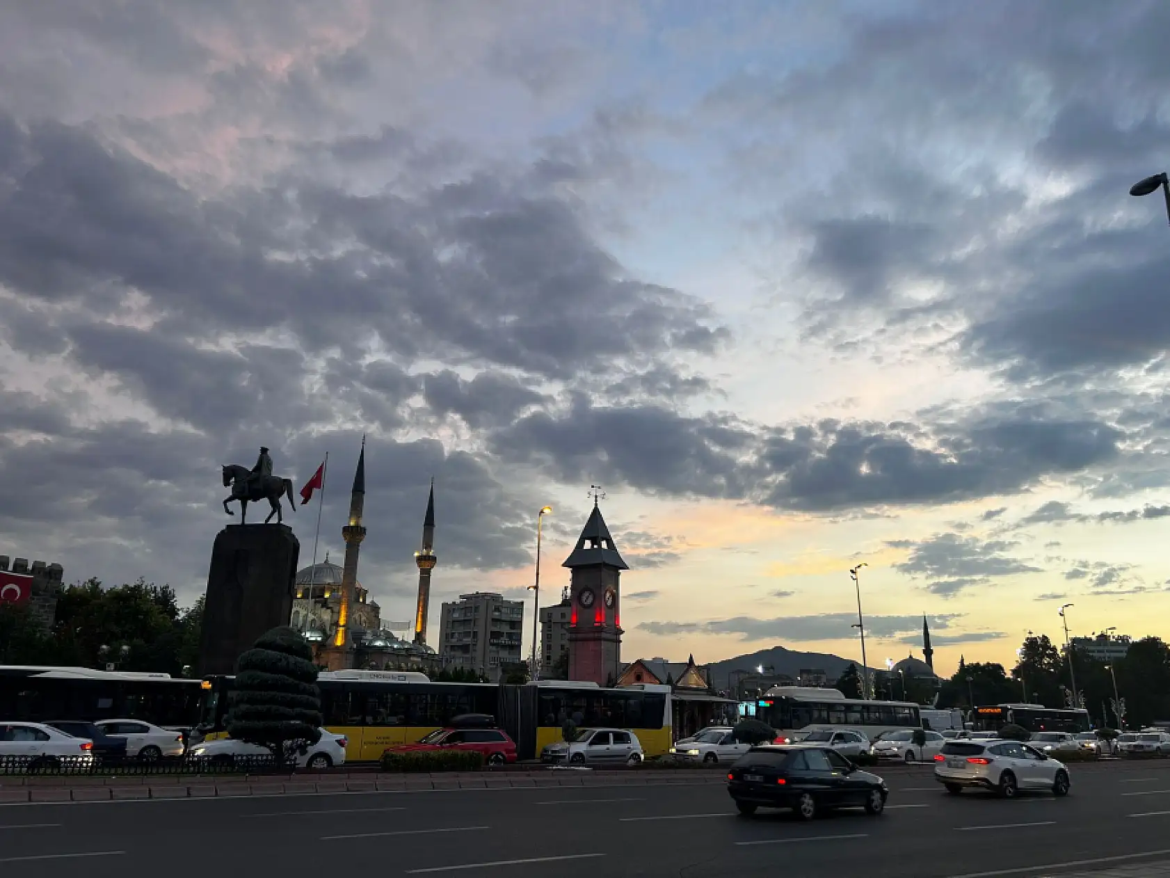 Kayseri'de sosyal medya hesaplarında neler paylaşıldı? İşte gündem olan çarpıcı konular…