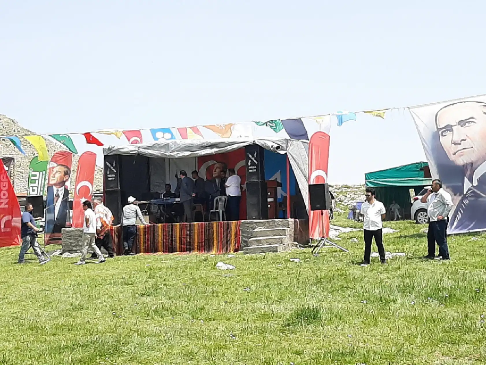 Kayseri'de göç başladı – 80'i aşkın çadır kuruldu!