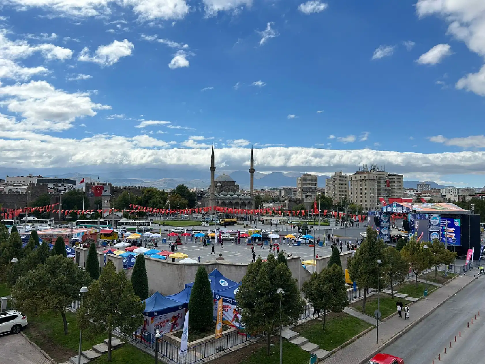 Kayseri'de Yarı Maratonu dolayısıyla çok sayıda otobüs güzergahı değişiyor: Hangi otobüs nereden gidecek?