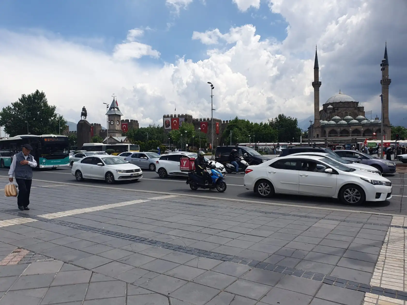 Kayseri'den kısa kısa (5 Nisan)-Ulaşım zammı, meteoroloji, dönerci, otopark, araç satışı...