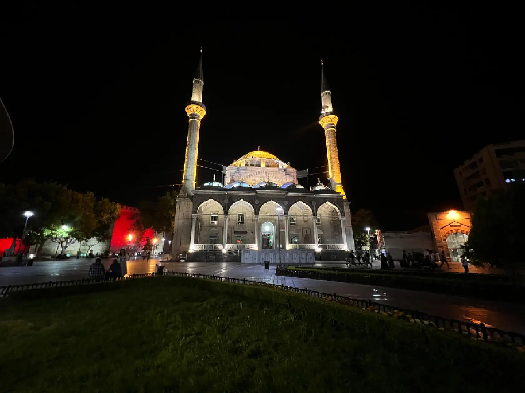 Osmanlı Eseri Mi? Cumhuriyet Dönemi Eseri Mi?