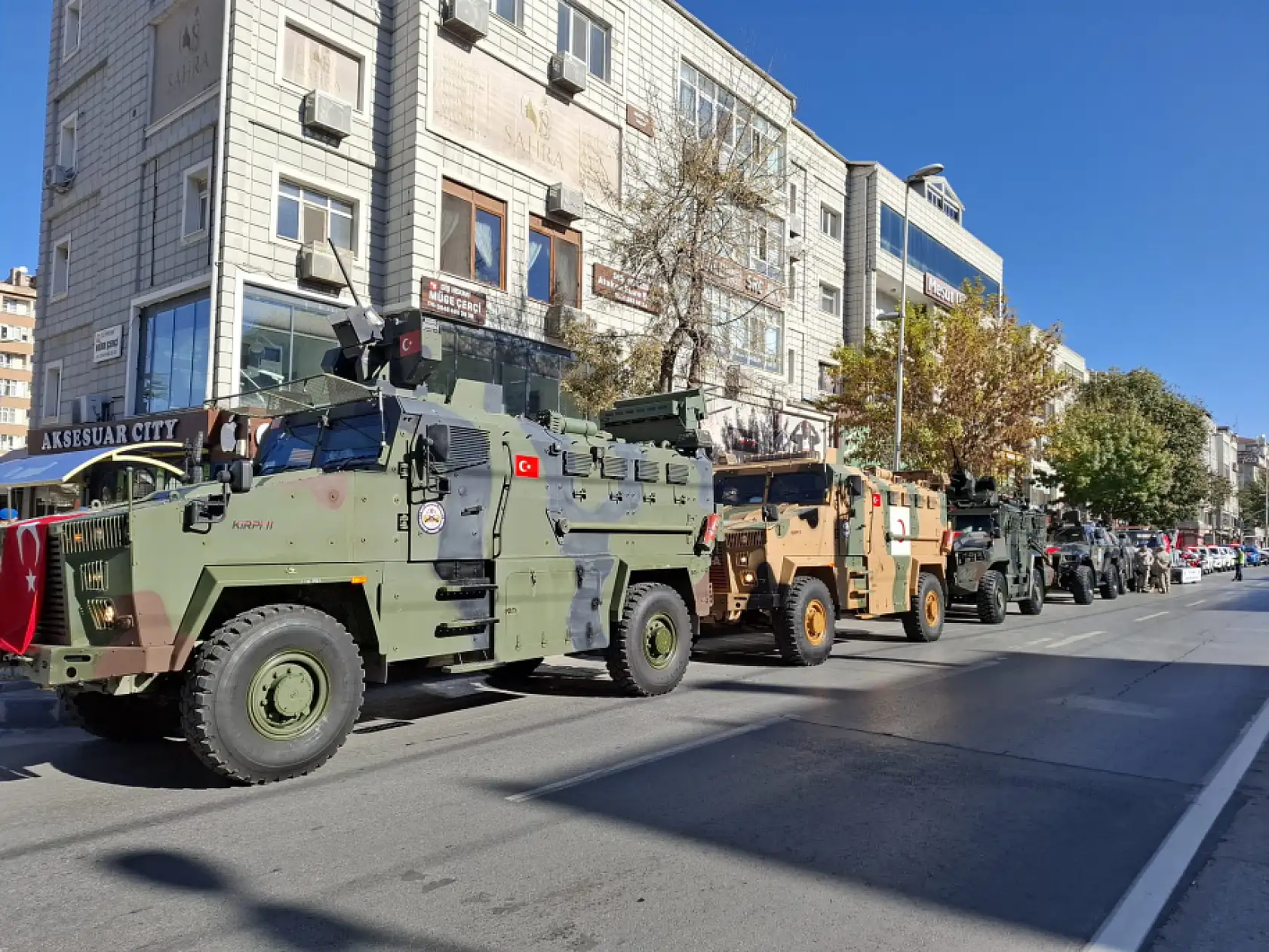 Cumhuriyet Meydanı kapatıldı- Kayserililer dikkat!