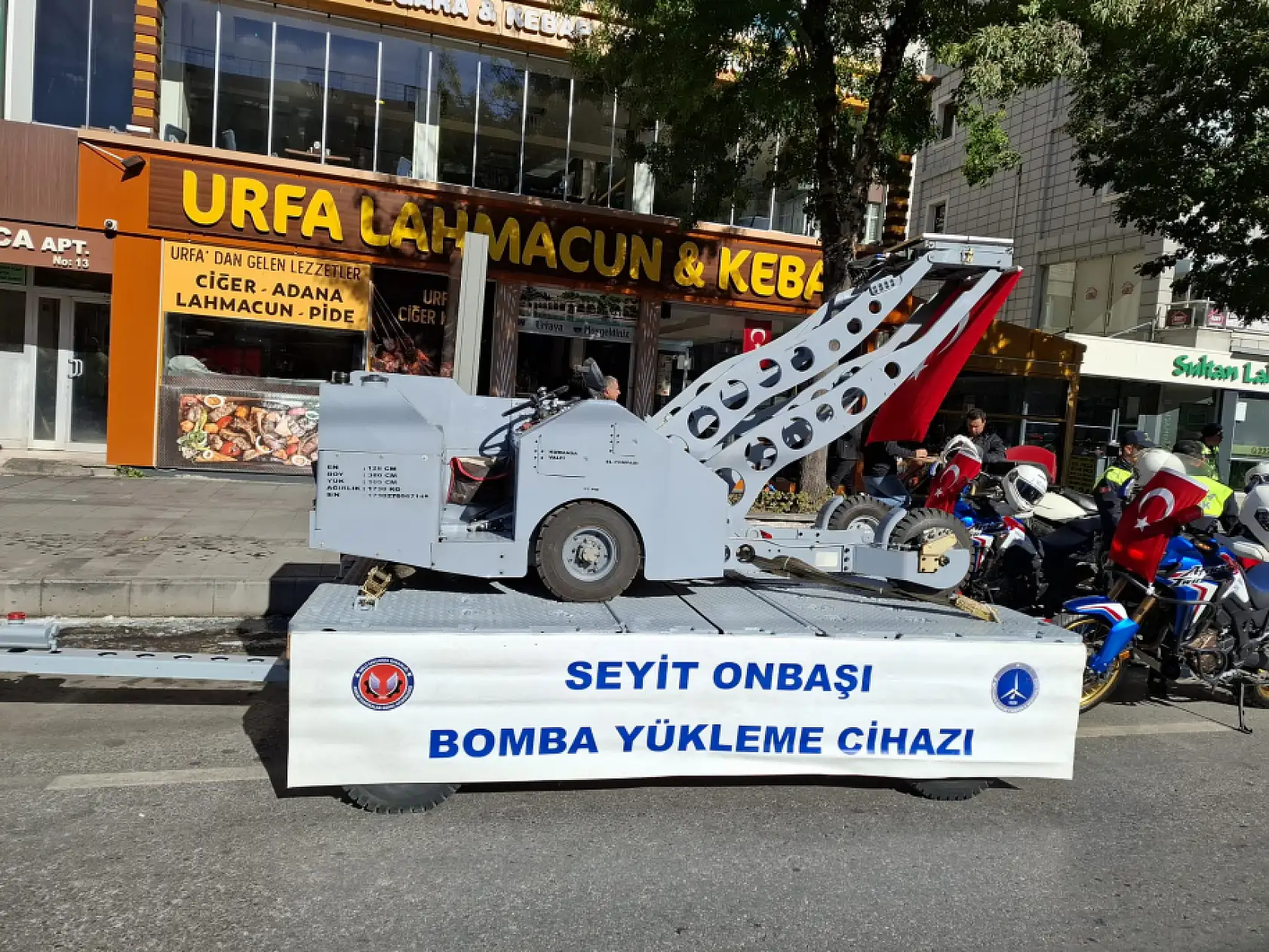 Cumhuriyet Meydanı kapatıldı- Kayserililer dikkat!