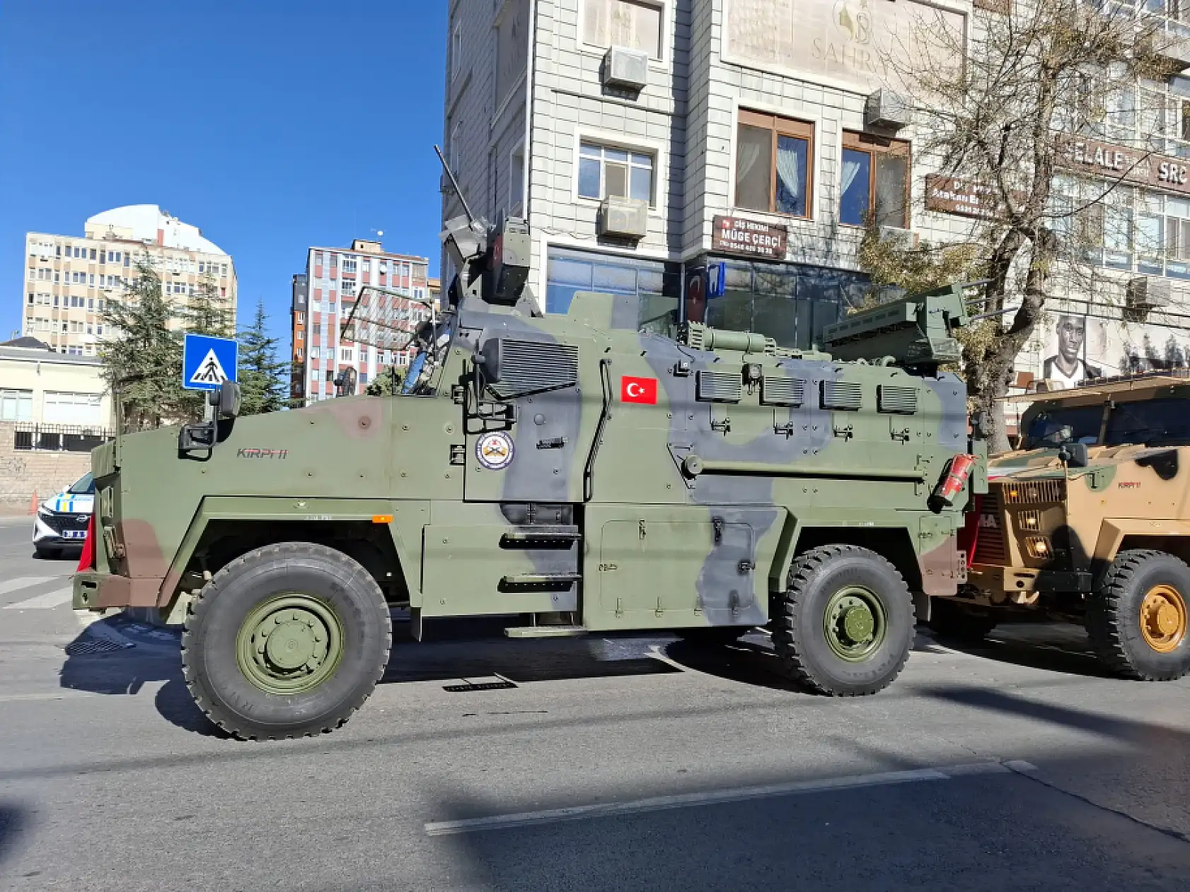 Cumhuriyet Meydanı kapatıldı- Kayserililer dikkat!