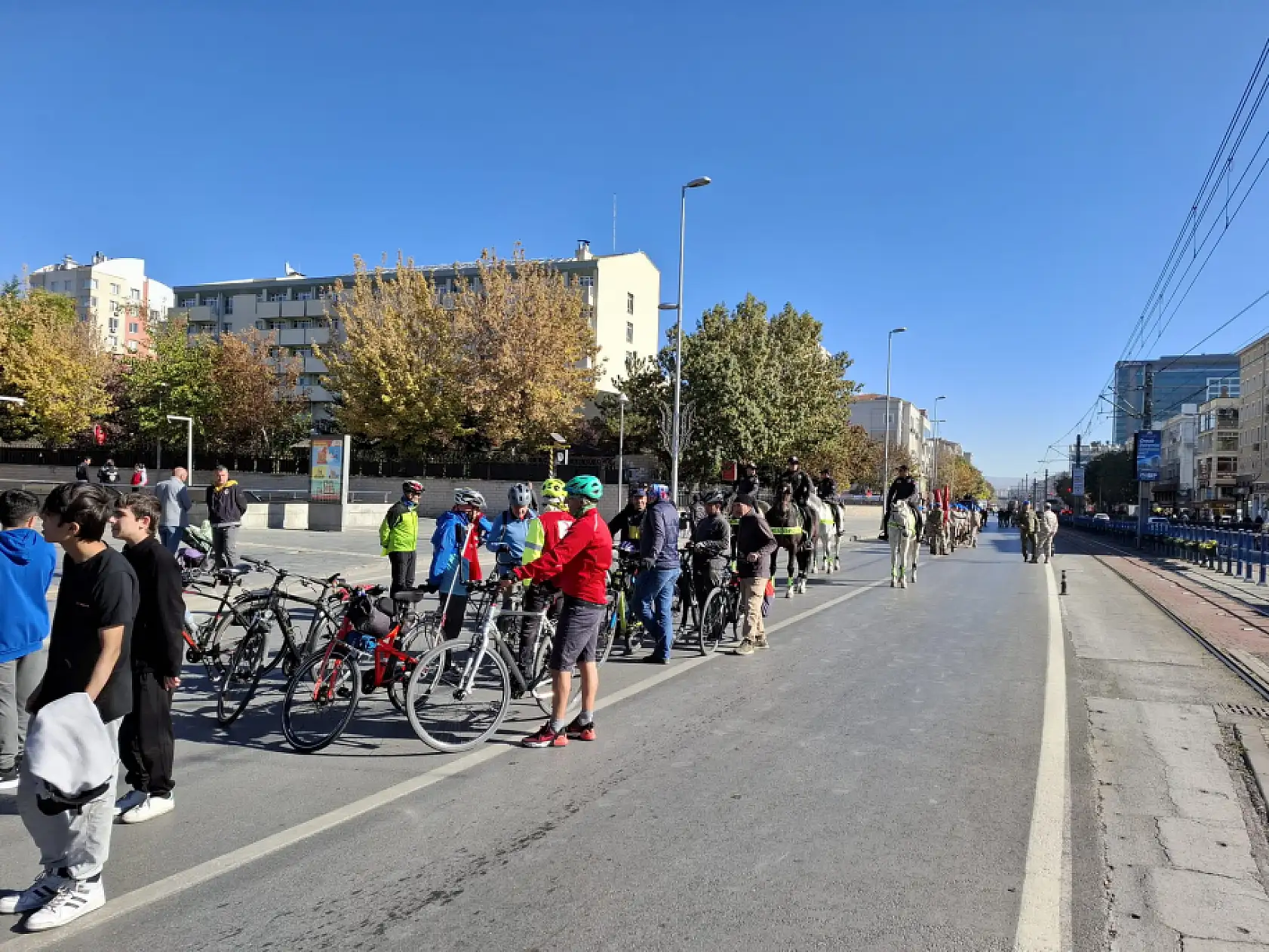 Cumhuriyet Meydanı kapatıldı- Kayserililer dikkat!