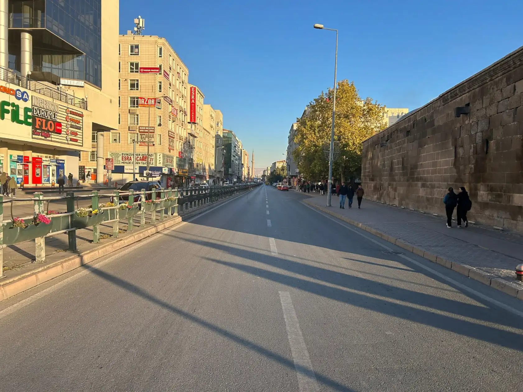 Kayseri Cumhuriyet Meydanı kapalı- Toplu taşıma kullanacaklar dikkat!