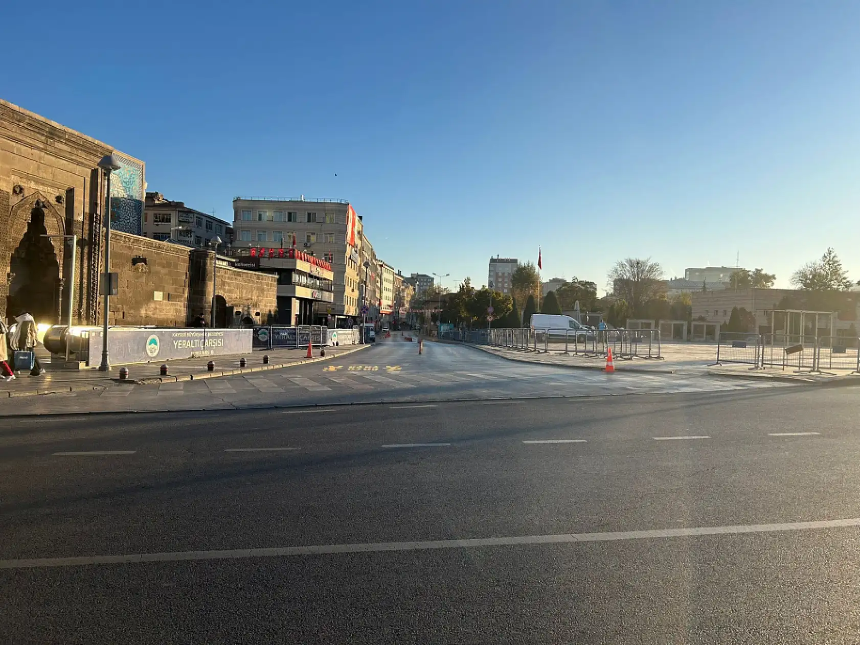 Kayseri Cumhuriyet Meydanı kapalı- Toplu taşıma kullanacaklar dikkat!