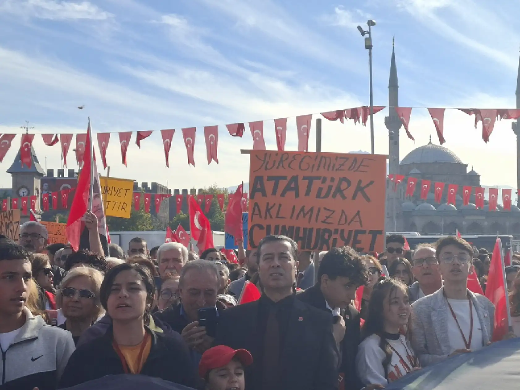 Kayseri'de Cumhuriyet Bayramı sokaklara taştı – Renkli anlar dikkat çekti!