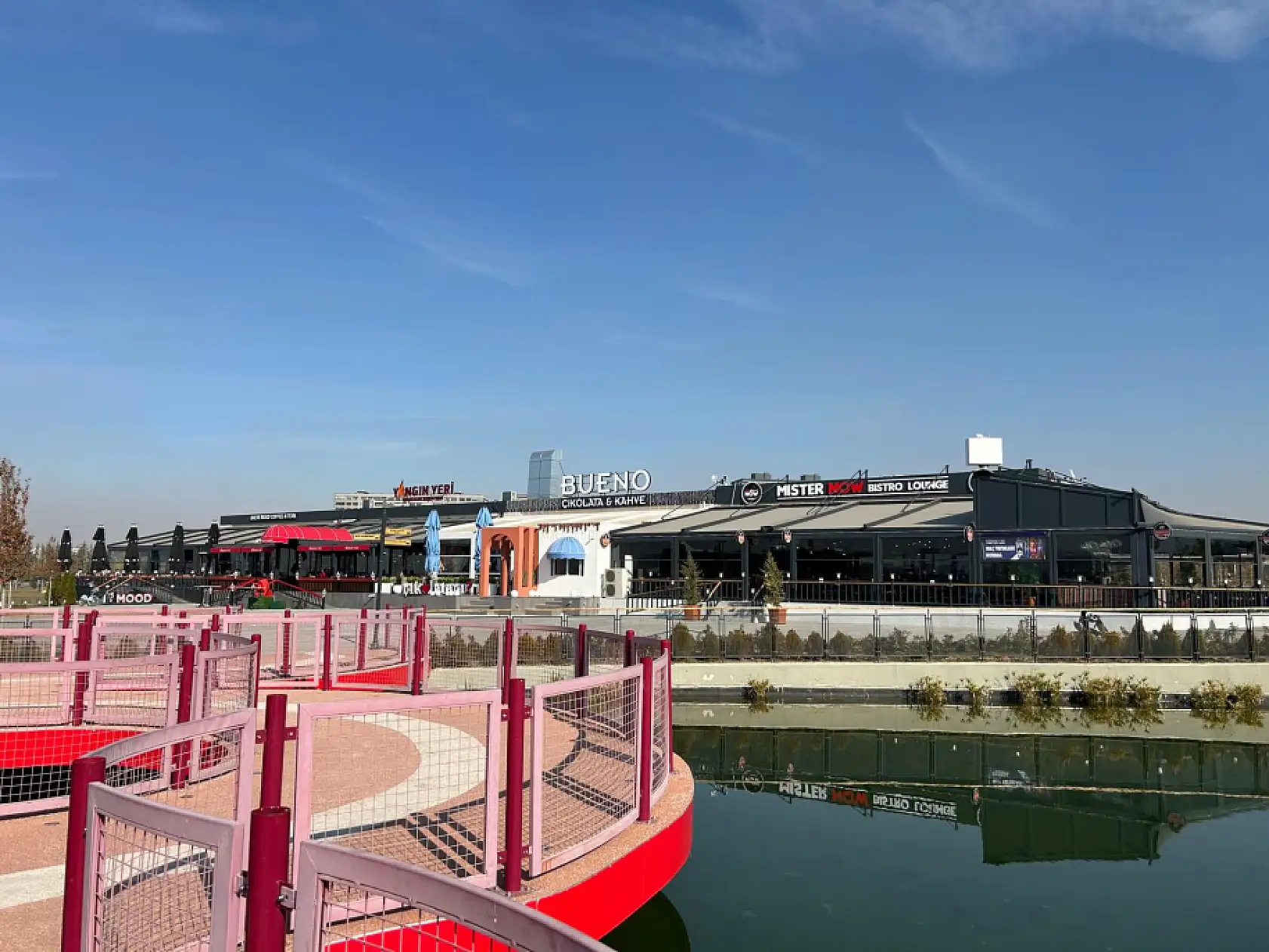 Millet Bahçesi'nde Lüks Markalar Yarışıyor: Fiyatlar Bir Kez Daha Güncellendi!